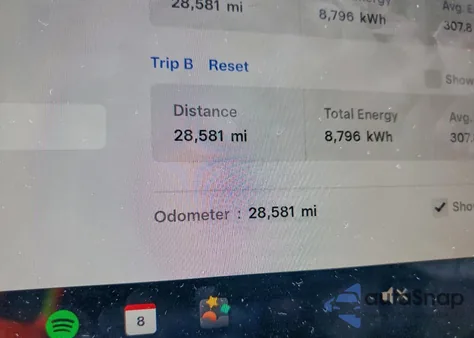 2023 Tesla Model Y z USA, uszkodzony, nr VIN 7SAYGDEE2PA129296